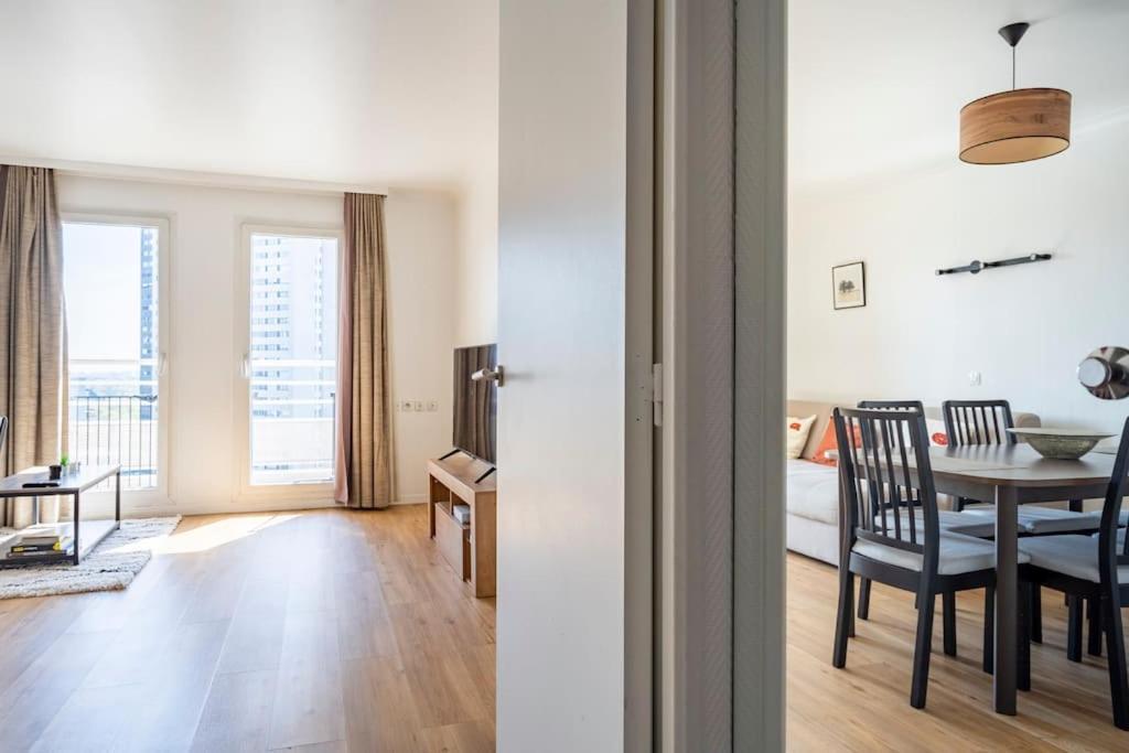 Apartamento Paris La Defense, Lumineux Et Cosy Courbevoie Exterior foto