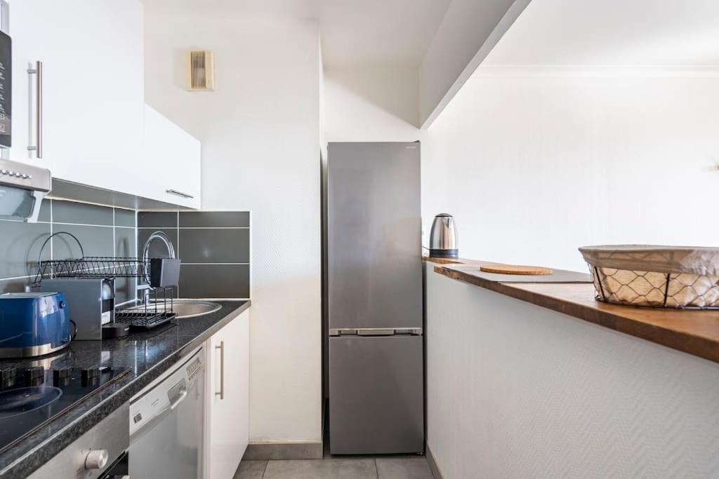 Apartamento Paris La Defense, Lumineux Et Cosy Courbevoie Exterior foto