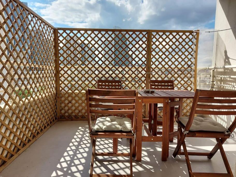 Apartamento Paris La Defense, Lumineux Et Cosy Courbevoie Exterior foto